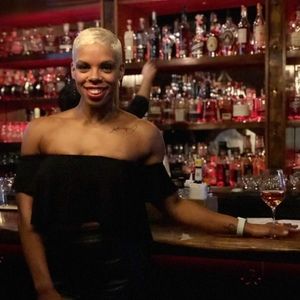 Meet your Posher, Janiris